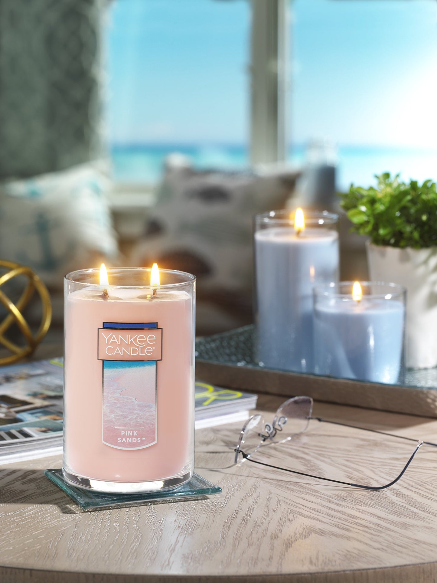 Yankee Candle Pink Sands Scented, Classic 22oz Large Jar Single Wick Candle, Over 110 Hours of Burn Time, Perfect for Creating Relaxing Atmosphere